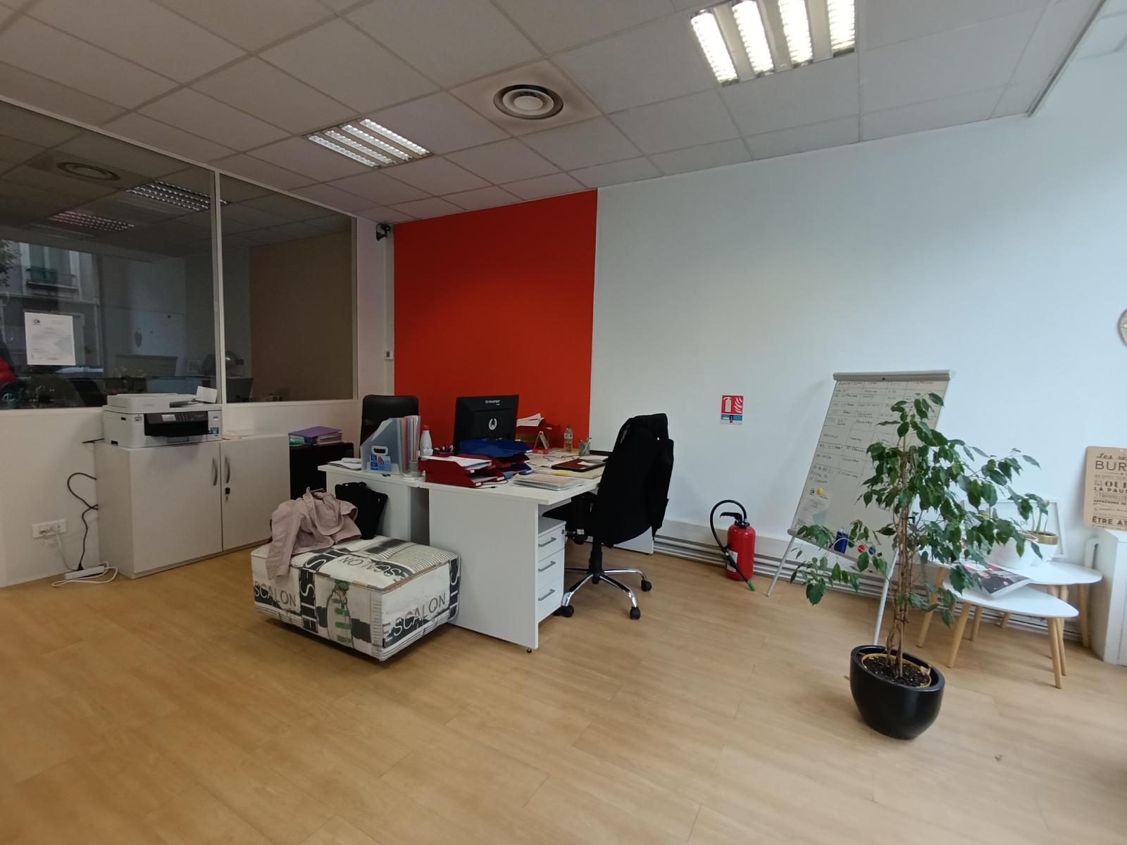 Local commercial 107 m² · à Annonay · 107 m² · 850 €/mois