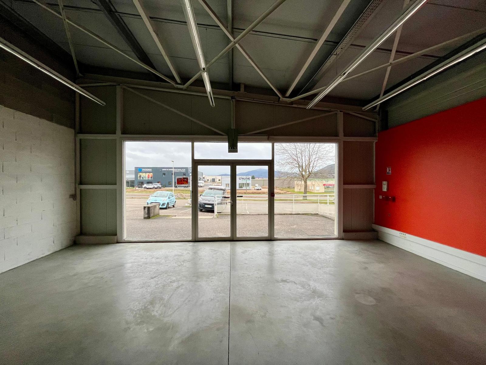 Local commercial 210 m² · à St Clair · 210 m² · 1 500 €/mois
