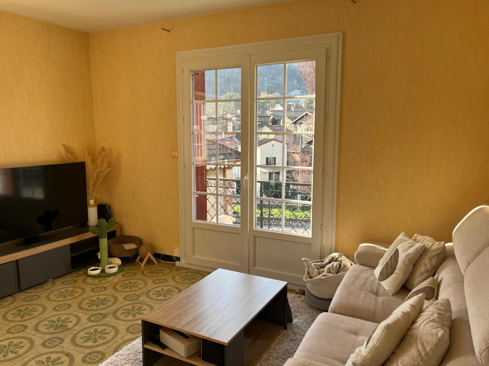 appartement 4 pièces - SATILLIEU