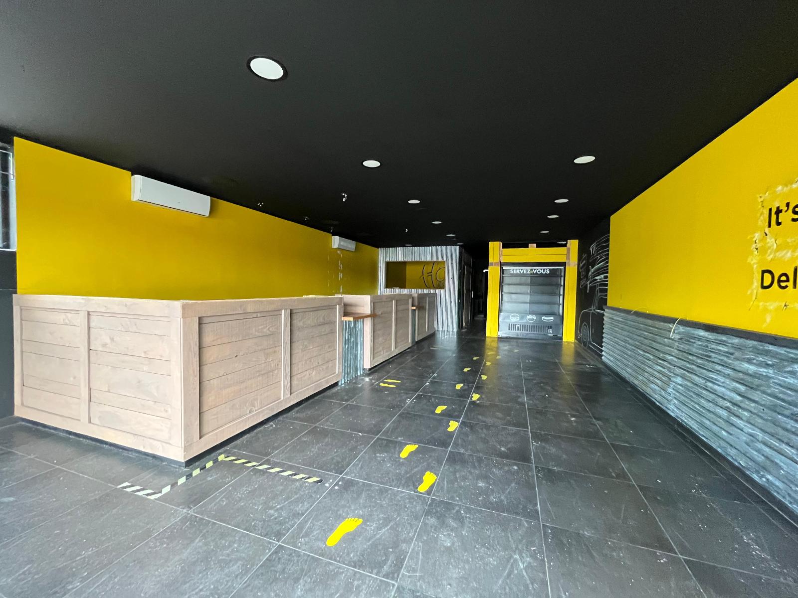 Local commercial 125 m² · à Davezieux · 125 m² · 2 000 €/mois