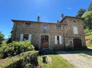 Appartement rénové en Location à St-felicien / 3 pièces 99m2