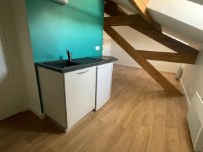 Appartement rénové en Location à Annonay / 2 pièces 23m2